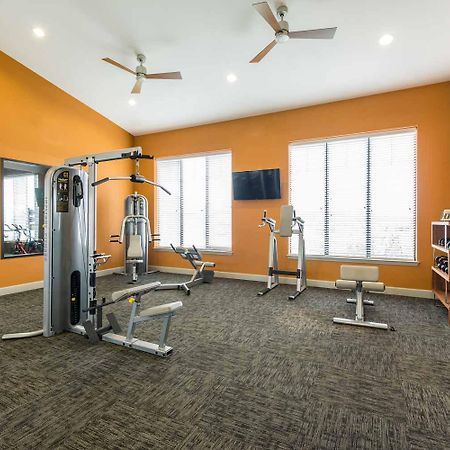 Spacious Furnished Resort Style Apartments Tomball Exteriör bild