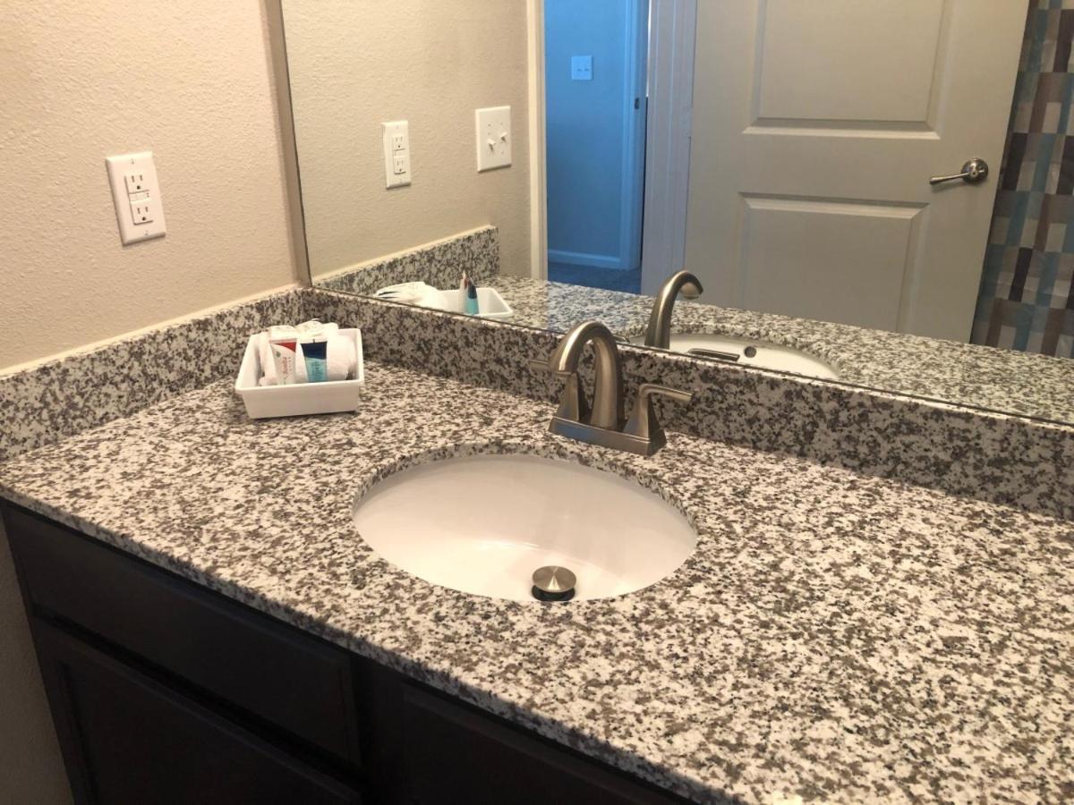 Spacious Furnished Resort Style Apartments Tomball Rum bild