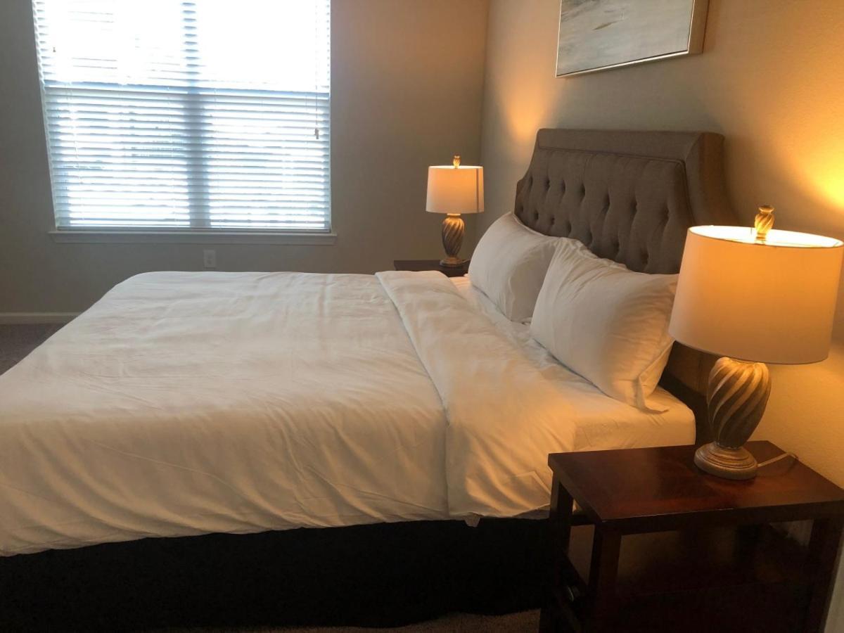 Spacious Furnished Resort Style Apartments Tomball Rum bild