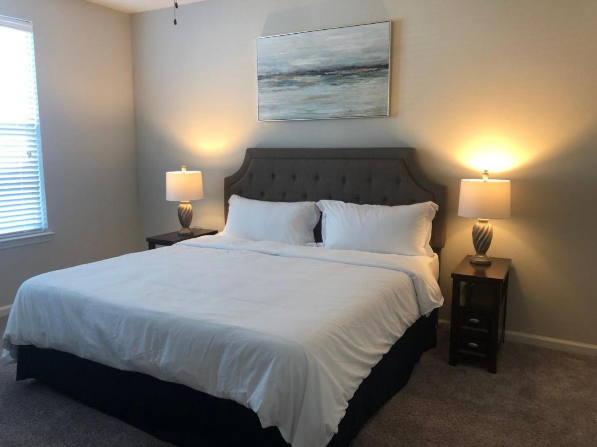Spacious Furnished Resort Style Apartments Tomball Rum bild