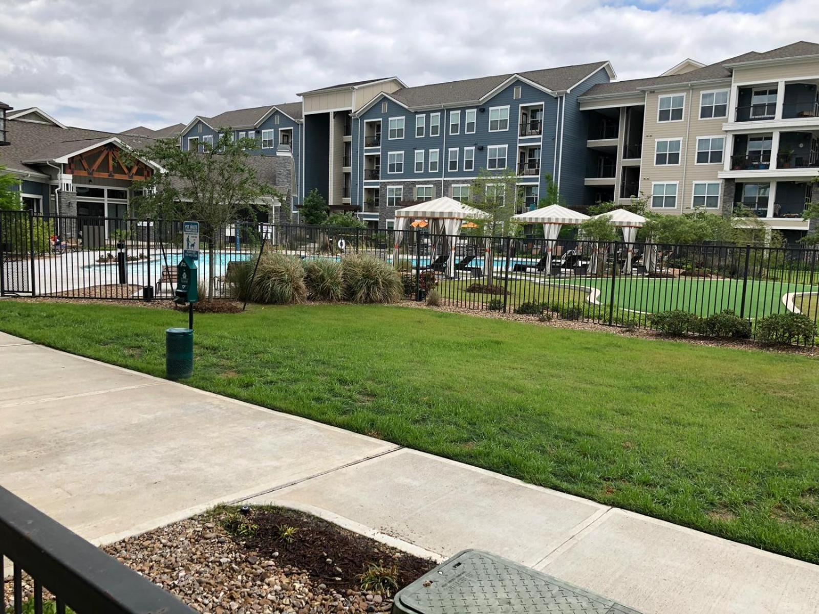 Spacious Furnished Resort Style Apartments Tomball Rum bild