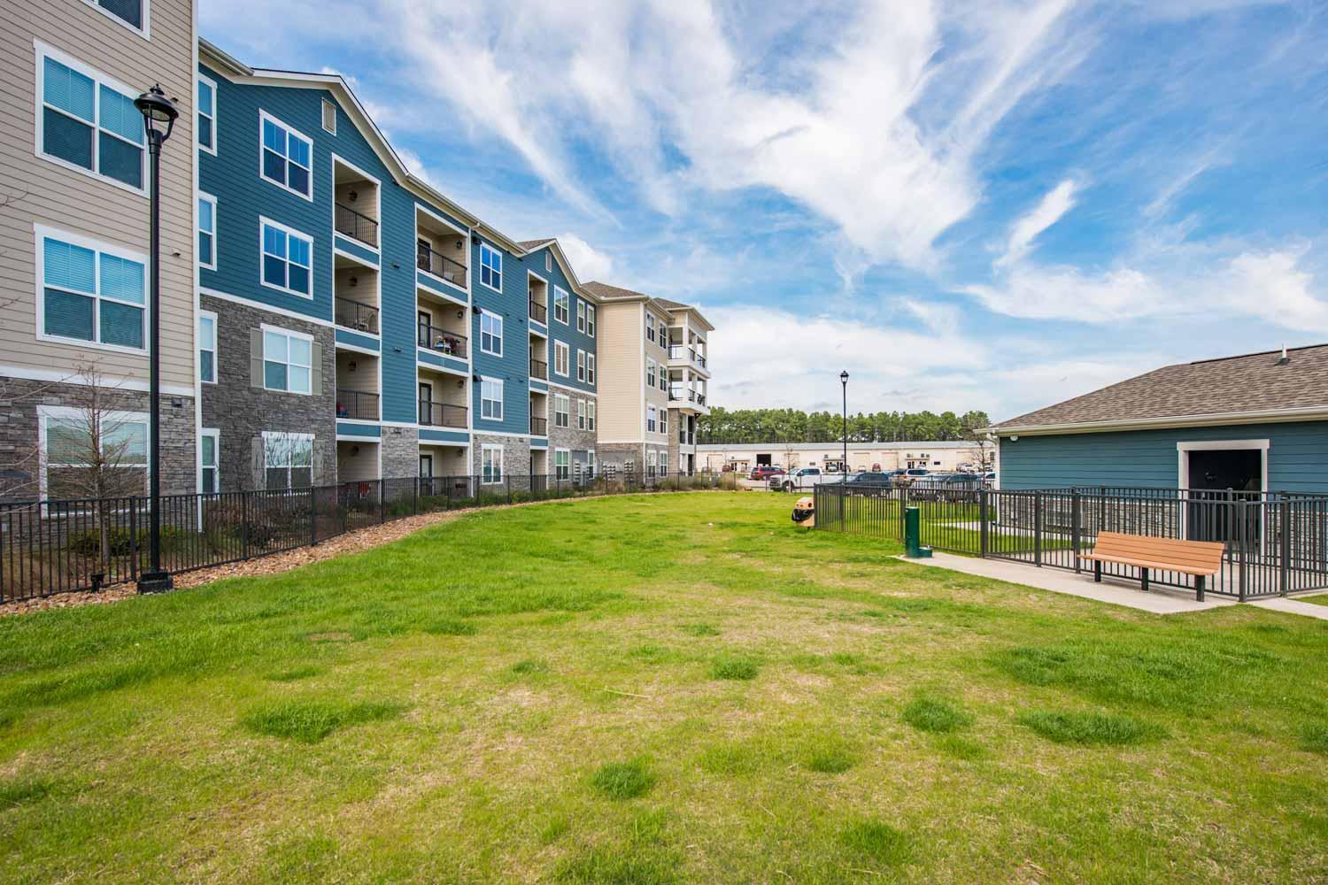 Spacious Furnished Resort Style Apartments Tomball Exteriör bild